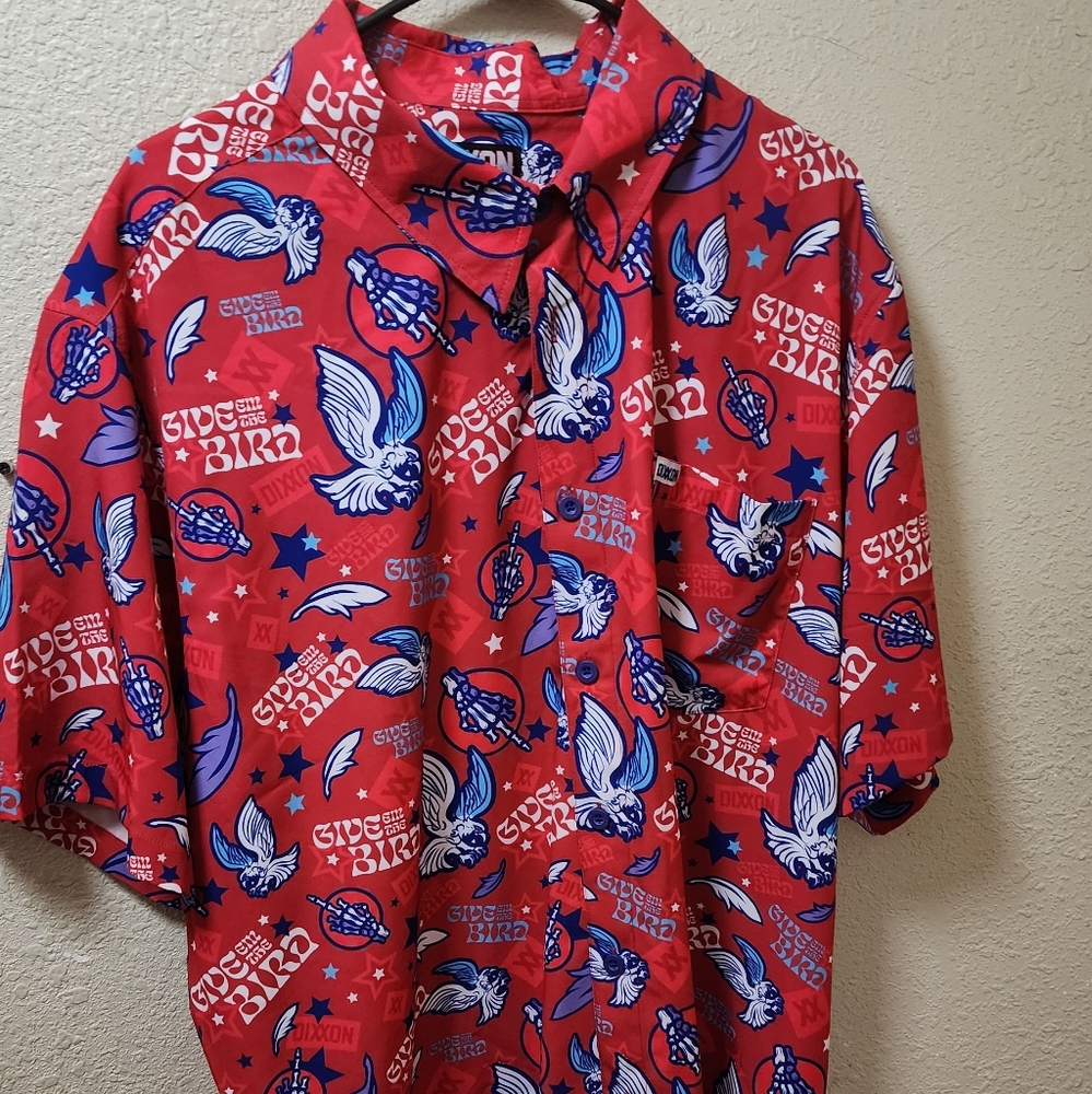 Dixxon give em the bird